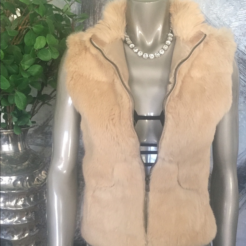 Warm Rabbit Fur Vest - Picture 2 of 8